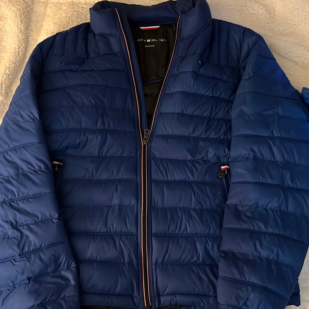 Blue Tommy Hilfiger packable jacket. Size XL. With bag for packaging. Worn Once